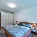 Sonnenteich-haus By Interhome בית נופש Gortschach (Villach)