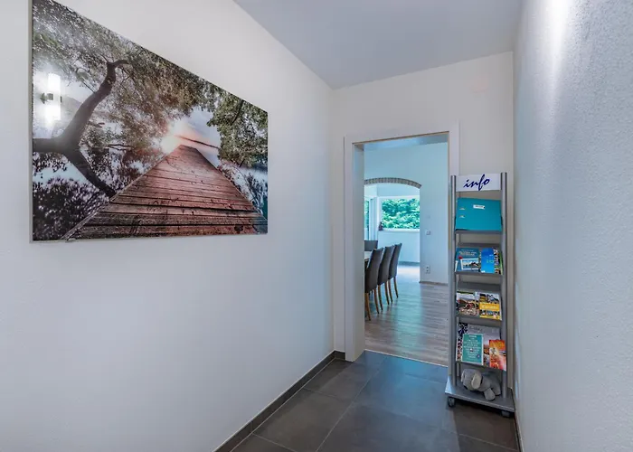 Dom wakacyjny Sonnenteich-haus By Interhome Gortschach (Villach)